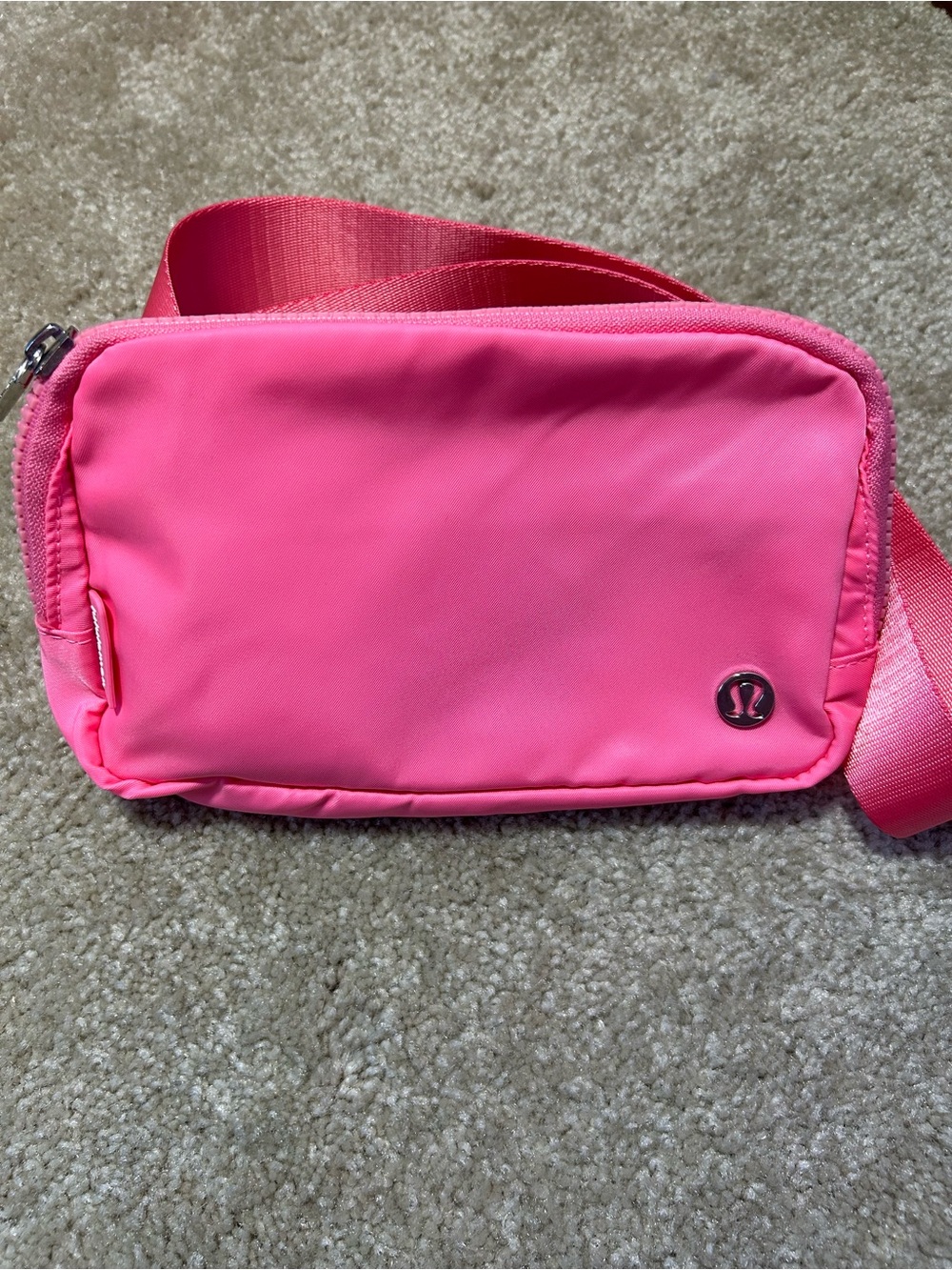 Lululemon Everywhere Belt Bag 1L Sakura Pink